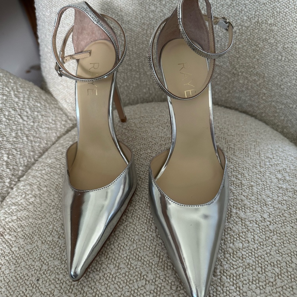 Revolve Raye Dania Silver Pumps in Metallic Leather 6.5